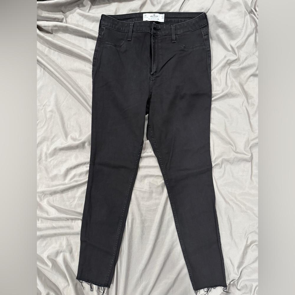 Hollister Curvy High-Rise Jeans
